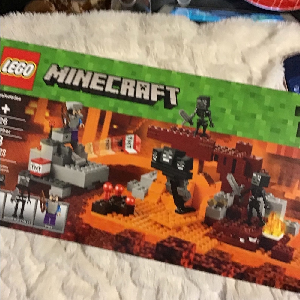 LEGO Minecraft The Wither Set - Black, Gray, Red - Picture 5 of 7